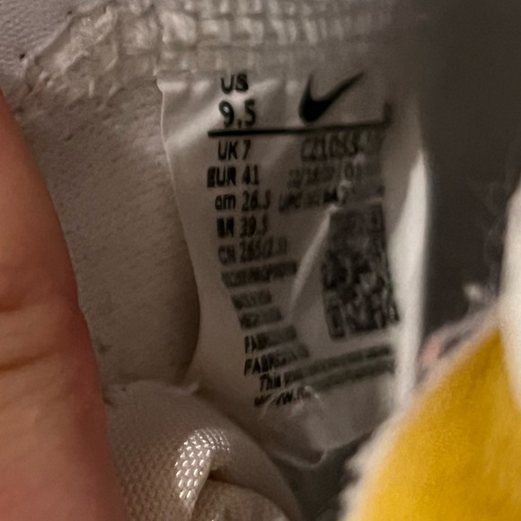 NIKE BLAZERS! - Picture 3 of 4